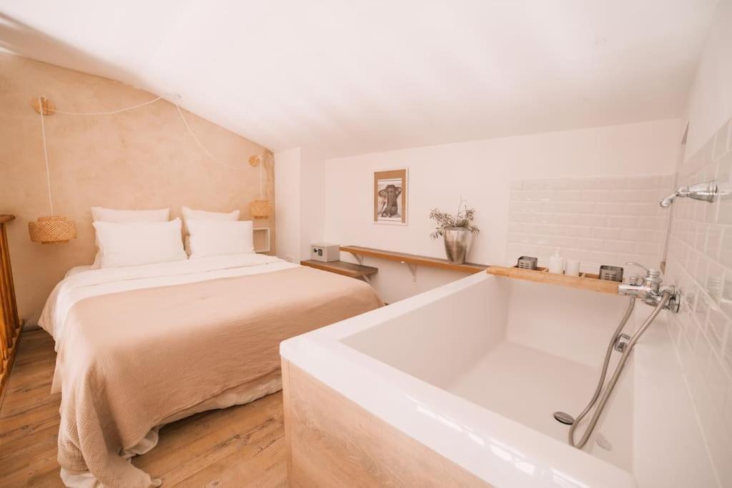 Holiday home Bastide Des Moulins